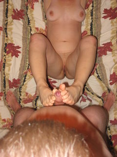 Footjob na stojaka 2