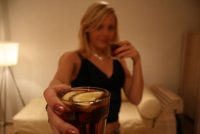 Kto się ze mną napije? - szpileczka