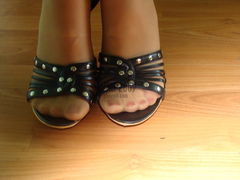 w butach do łóżka mmmmmmmm