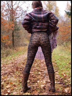 czy to tak wypada chodzic po lesie ?