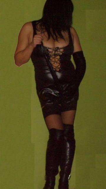 przy ścianie.JPG - myslask1