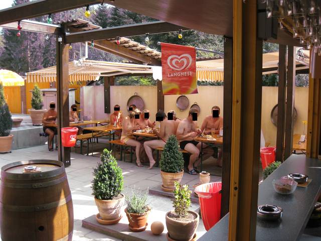 Pool 030.jpg - Auhof_Paar