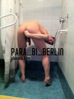 Chciał zmieścić całą dłon