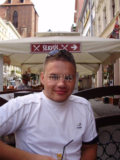 P8220113.JPG - compass