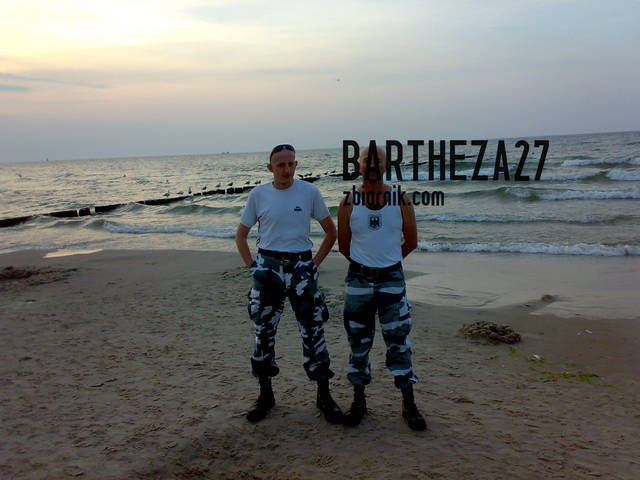 :) - bartheza27