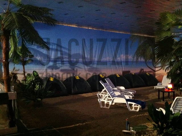 Zadaszona plaża i pole namiotowe. - jacuzzi