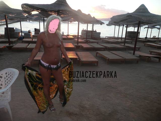 zastałam pustą plażę - BuziaczekParka