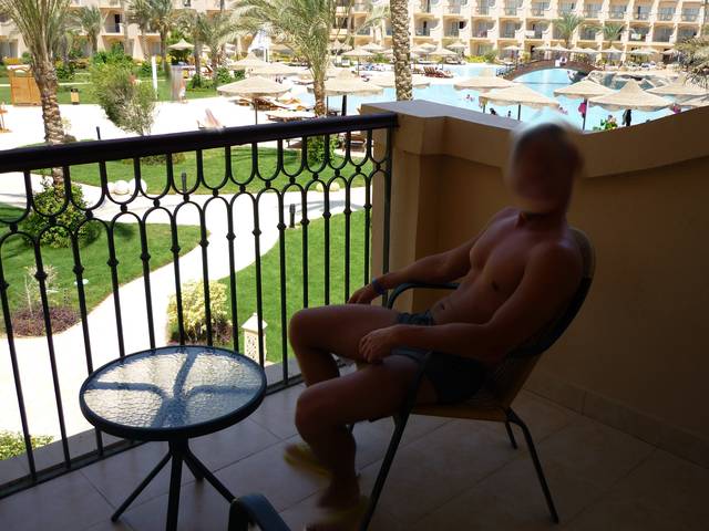 P1000077.JPG - blonn