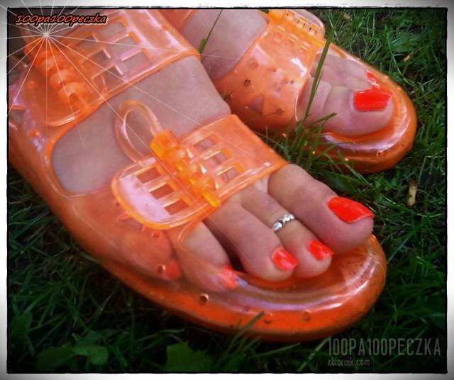 Śmieszne Pomarańczowe Buciki 15 - 100pa100peczka