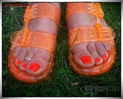Śmieszne Pomarańczowe Buciki 17