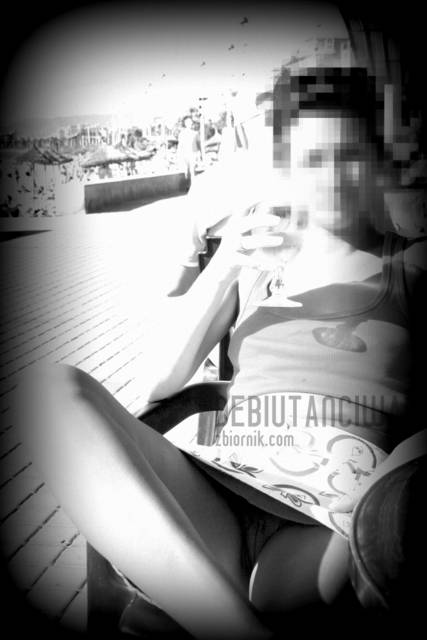upskirt przy plazy - debiutanciwaw