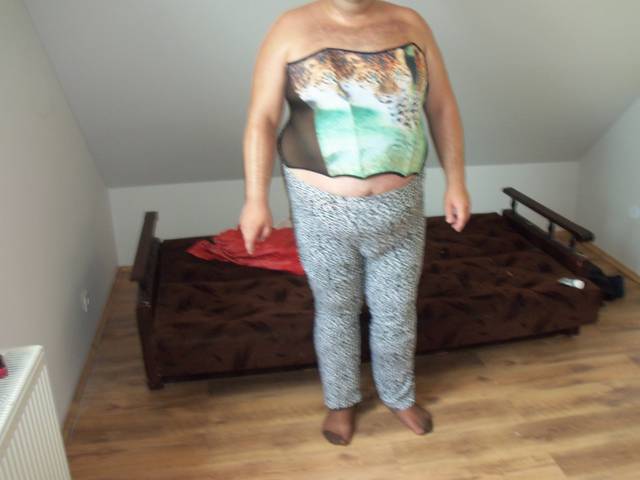 gorsecik i spodnie? - Kamilia