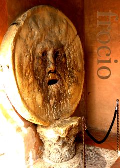 Usta prawdy. Ciekawe, czy dobrze zrobiłyby loda ;-)