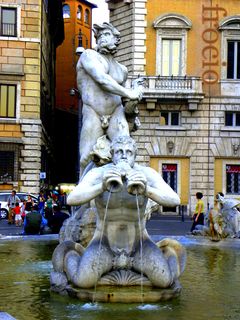 Pl. Navona/ Fragment fontanny.