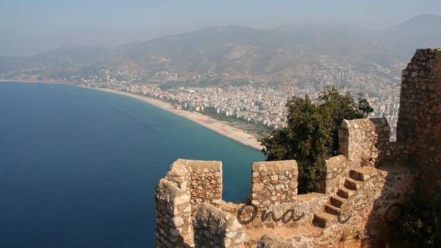 001.jpg - Ona__i__On