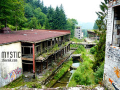 Co "komuna" zbudowała