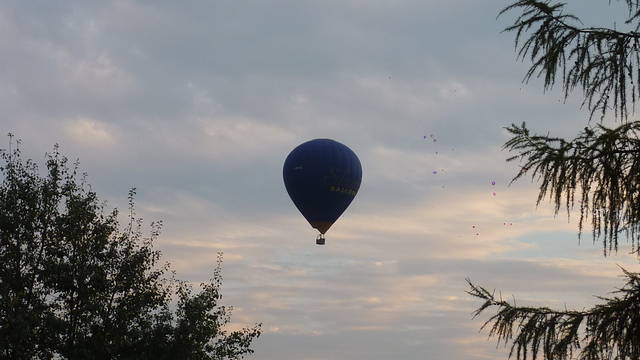 Lubie duże balony :) - magnesss