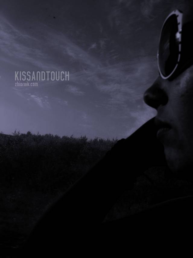 kissandtouch