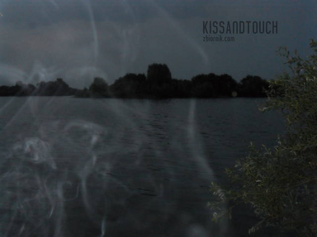 kissandtouch