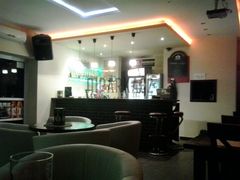 ...i bar caly nasz !