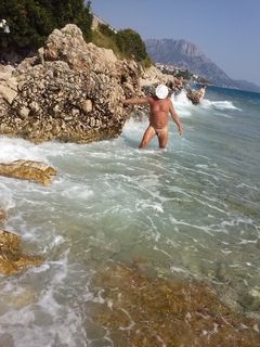 na prawdziwej plaży naturystów