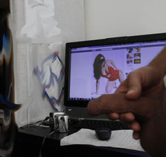 Zabawie sie przy zdieciach innych zon