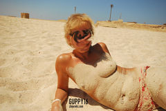 Posolona i zapanierowana.