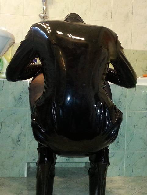 "latexowo" - szpile3ka