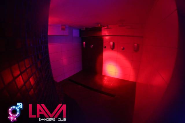 prysznic w strefie mokrej.. - LavaClub