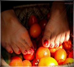 Tomato Feet 02