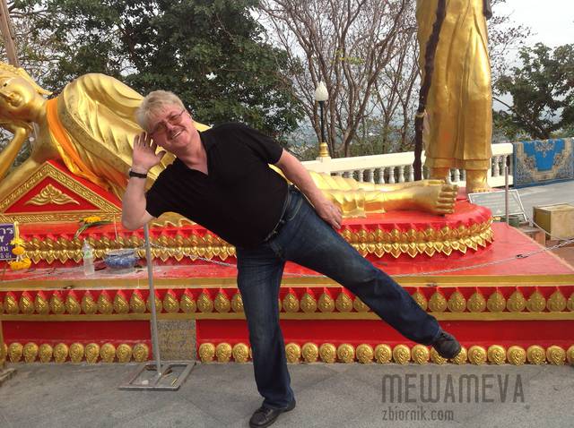 Two Reclining Buddhas. - MewaMeva