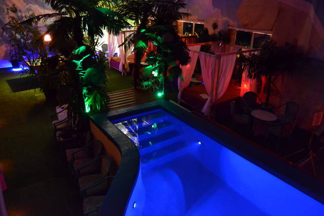 Tropical Club - jacuzzi