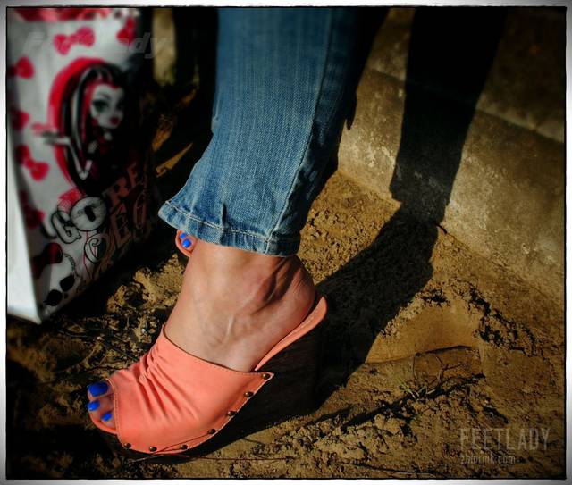 Sunday Sun 03 - FeetLady