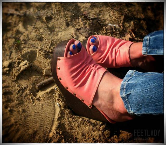 Sunday Sun 05 - FeetLady