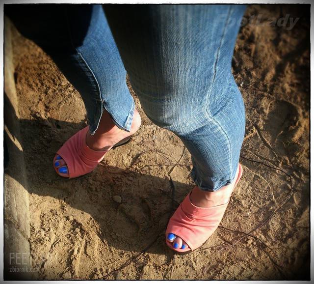 Sunday Sun 08 - FeetLady