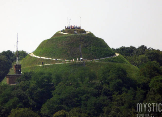 Kopiec Kościuszki widziany z Wawelu - mystic