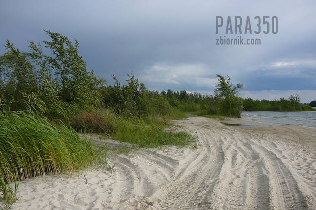 P1180345.JPG - para350