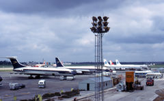 London_heathrow_airport_in_1965.jpg