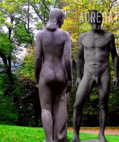 Jaka twarda, jaka zimna.