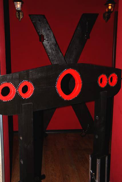 meble do zabaw w klimatach bdsm - Klub_SwingSwing