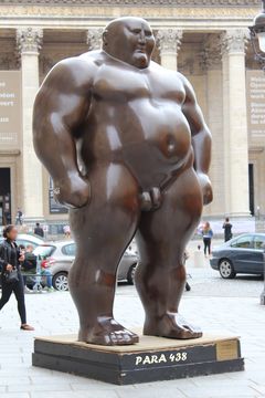 Na wesoło przed Panteonem