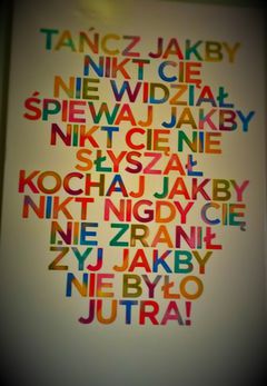 sentencja ze ściany...