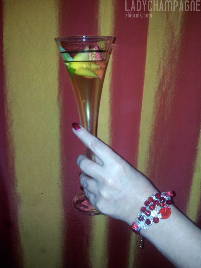Ladychampagne