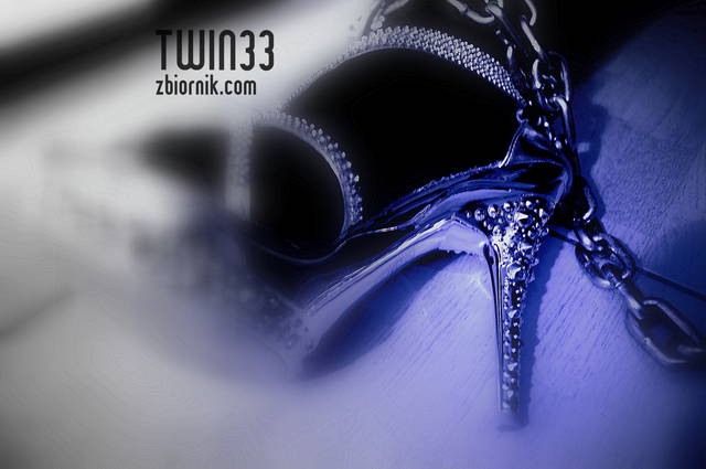 bmhikhjg.jpg - twin33