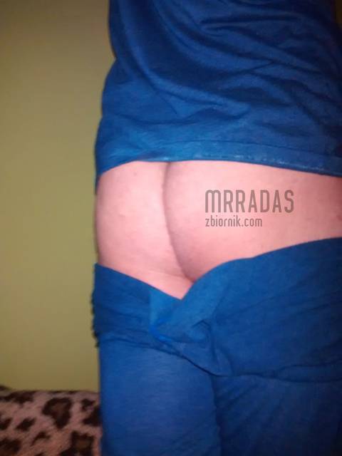 piżamka mi spada ;) - mrradas