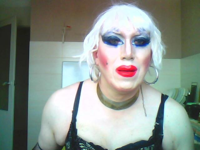 Zgwałć kutasem moje usta czerwone do końca💋 - szmineczkatrans