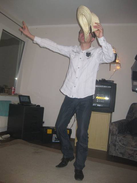 1531929_1411800169058117_774123744_n (1).jpg - dgfwhndg