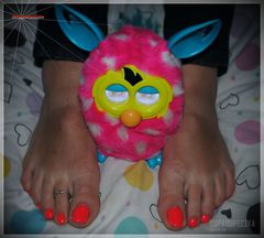 Furby & Feet #08