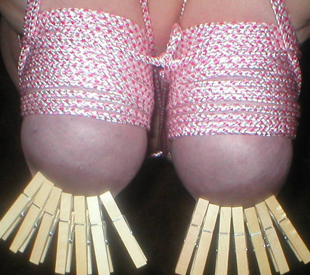 r55199452-134c.jpg - kinkybisexlady