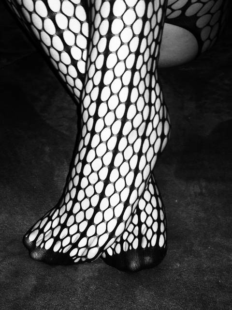 są tu jacyś fani kobiecych stóp ? - frankfuferki